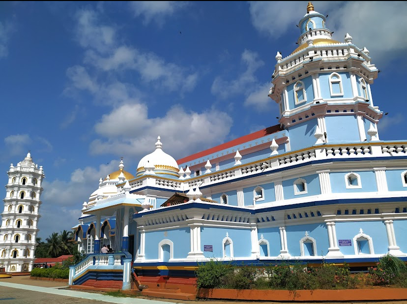 “Mangeshi Temple: Where Devotion Meets Architectural Splendor”